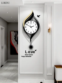 שעון קיר הסלון בבית מודרני מינימליסטי אווירה יצירתית השעון אור יוקרה קישוט קיר נורדי אישיות השעון
